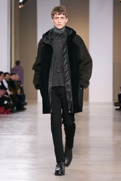 Look 27